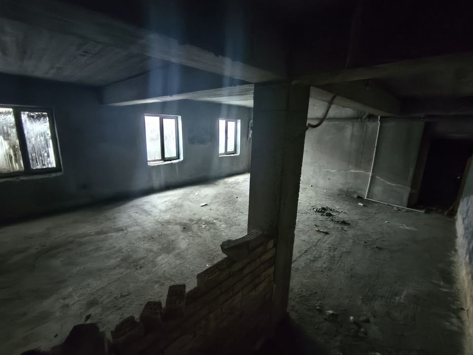 2 qavatli uy  sotiladi. 152kv.m