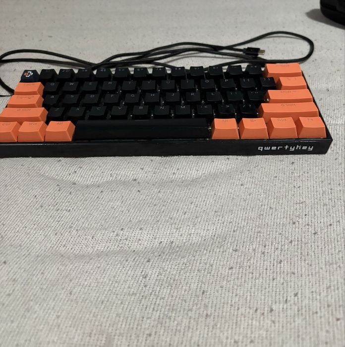 Tastatura qwertykey 61