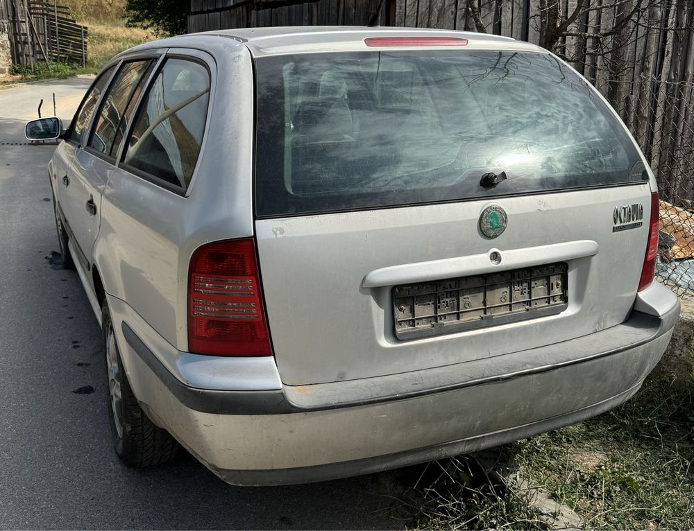 Продавам Шкода Октавия на части