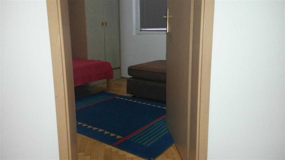 Дава се под наем Тристаен апартамент в Бургас, Лазур - 95 кв.м за 372.3 € - Снимка #2