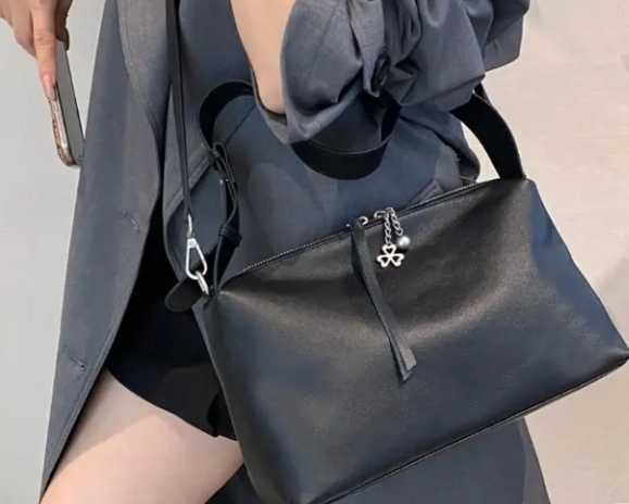 Чанта дамска от естествена кожа. Нов.