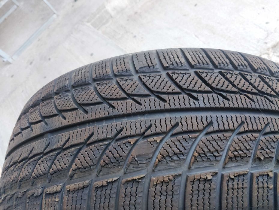 2 бр. зимни гуми 245/45 R19