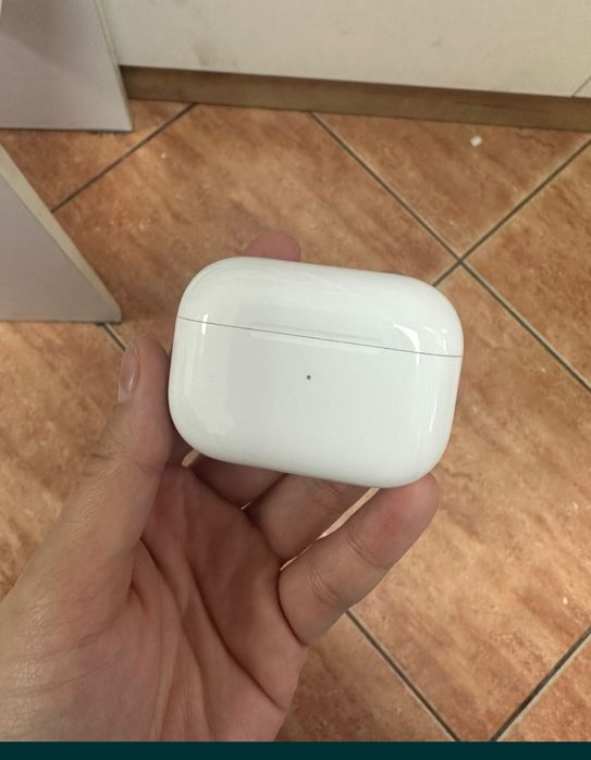 Air pods 2 pro продам.