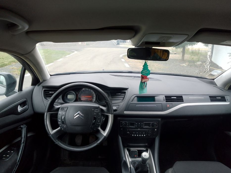 Vând citroën C5 în stare bună de funcționare filtru ulei schimbat