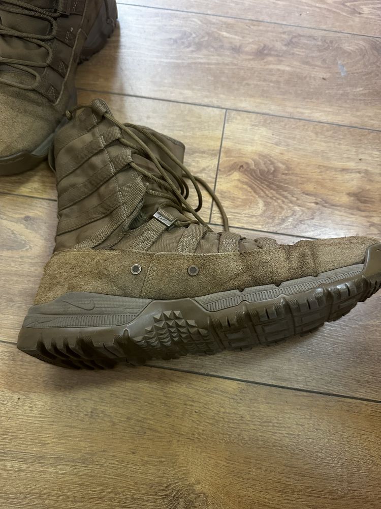bocanci tactici Nike