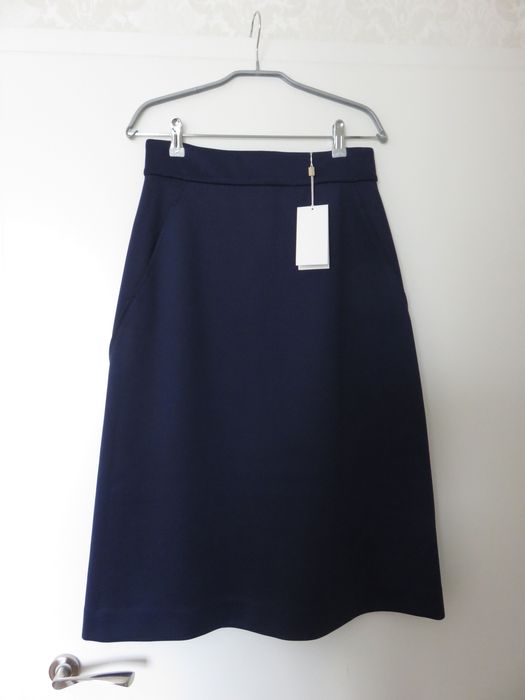 Пола Hugo Boss, миди дължина, S, нова