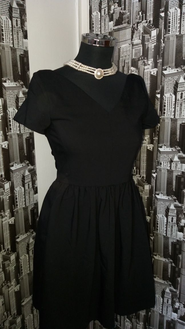 Rochie neagra eleganta ZARA