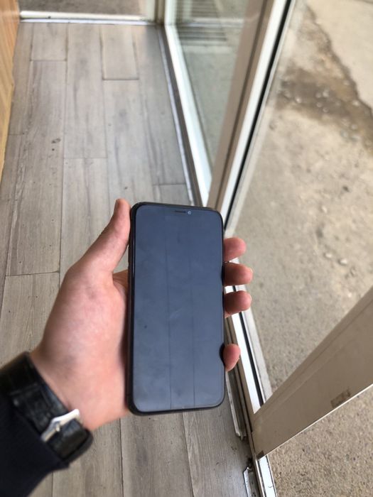 IPhone 11 pro 64 gb sotiladi