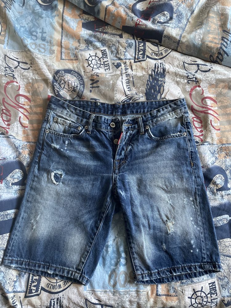 Къси дънки на DSQUARED2