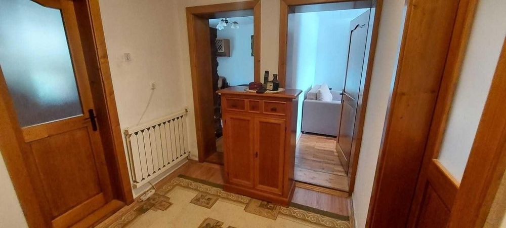 Închiriez apartament