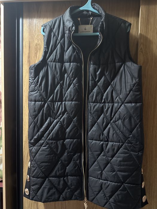 Ласаграда сотилади 42 размер 44/46 гаям тушади