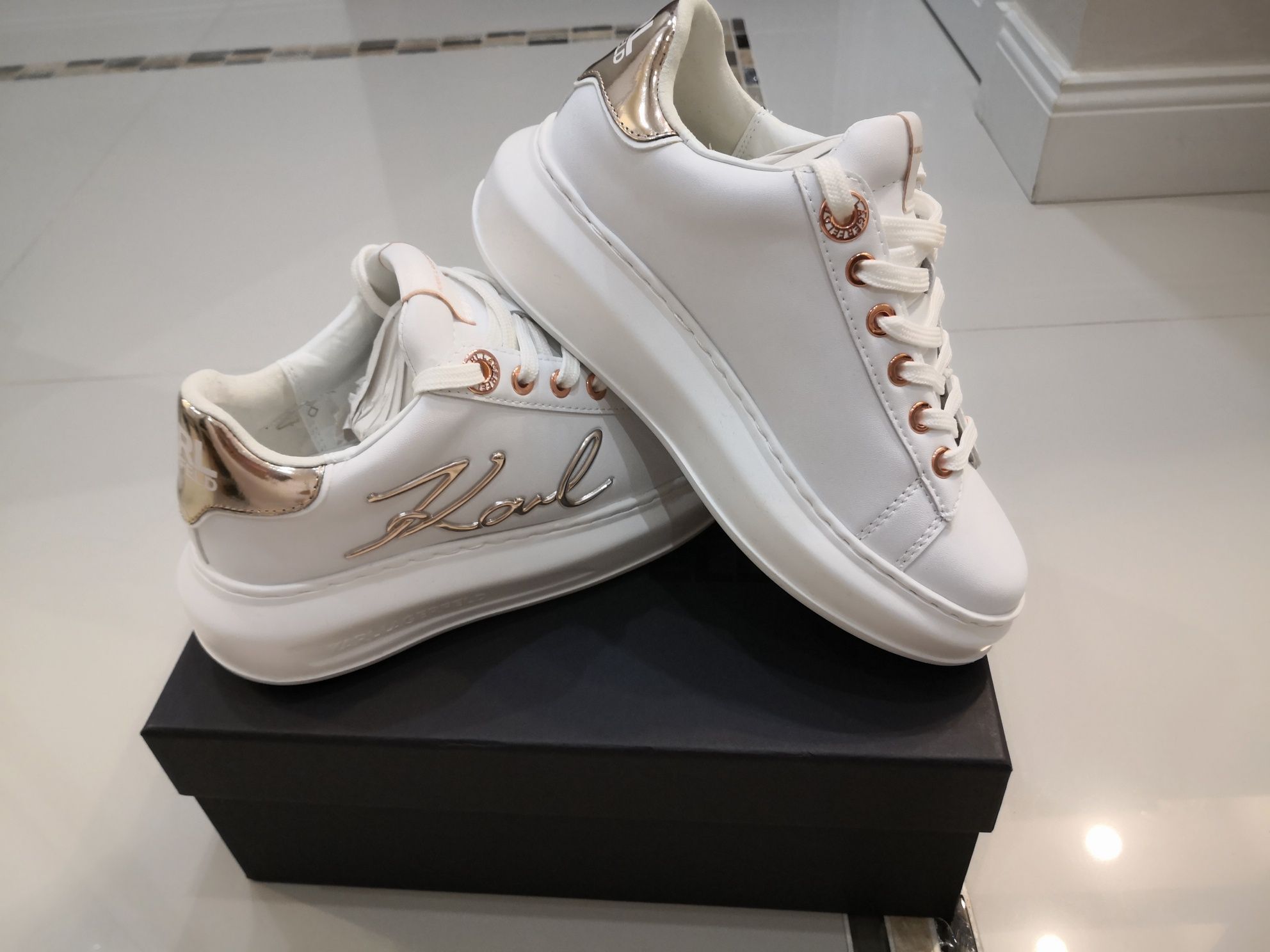 Дамски сникърси "Karl Lagerfeld"  модел Capri