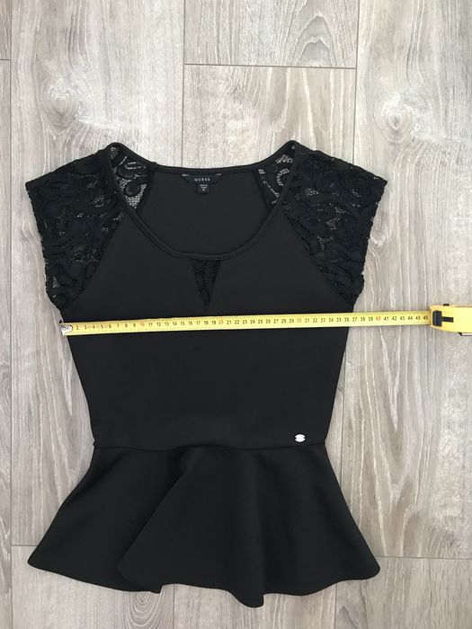 Top cu dantela Guess nr. Xs