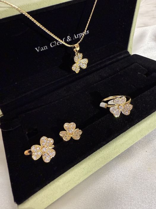 Бижутерия титановые