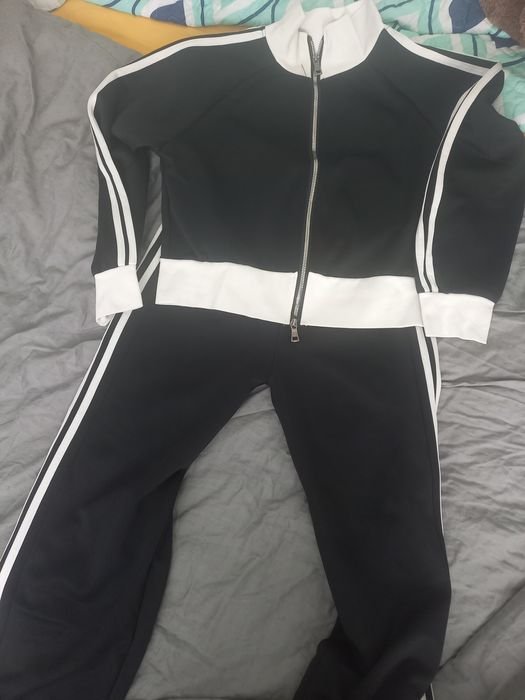 Дамски спортни екипи