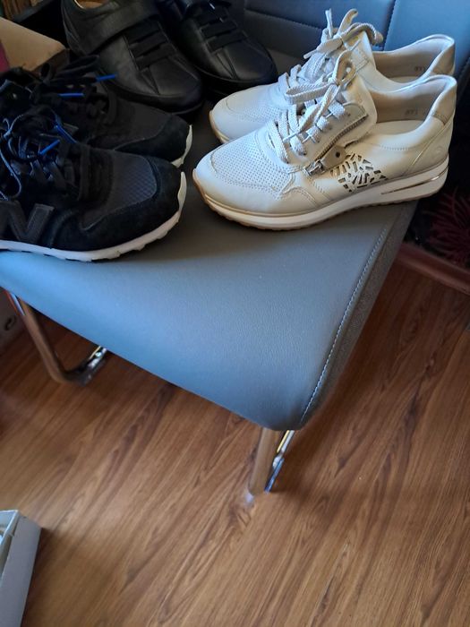 Обувки почти като нови обувани 1 път