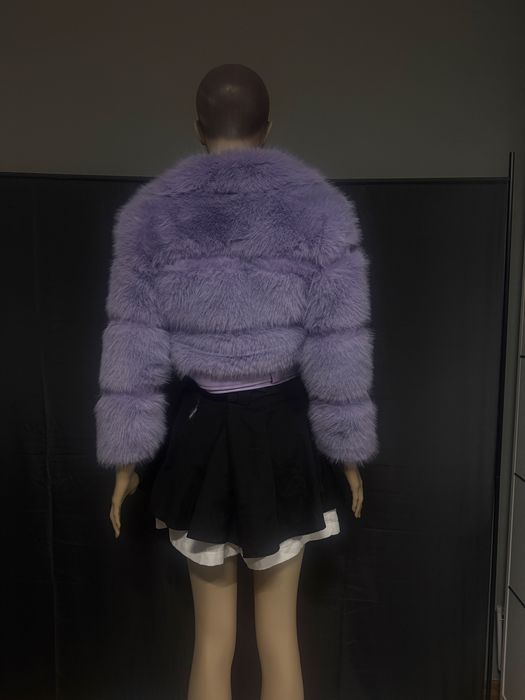 Vand geaca cu blana artificiala