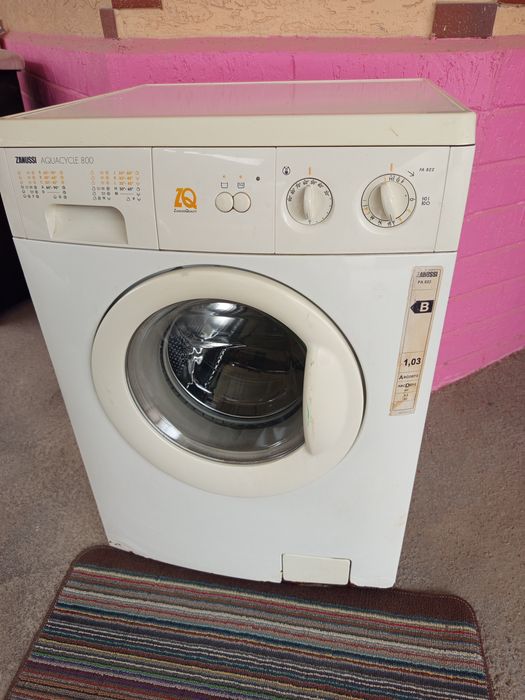 Стиральная машина .