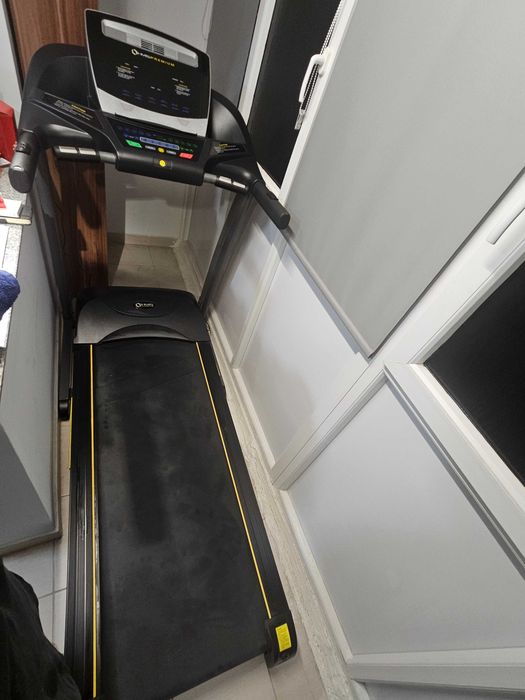 Banda de alergare electrica HMS Be8510