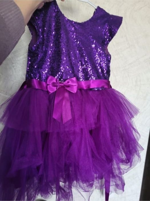 Продам платье для девочки