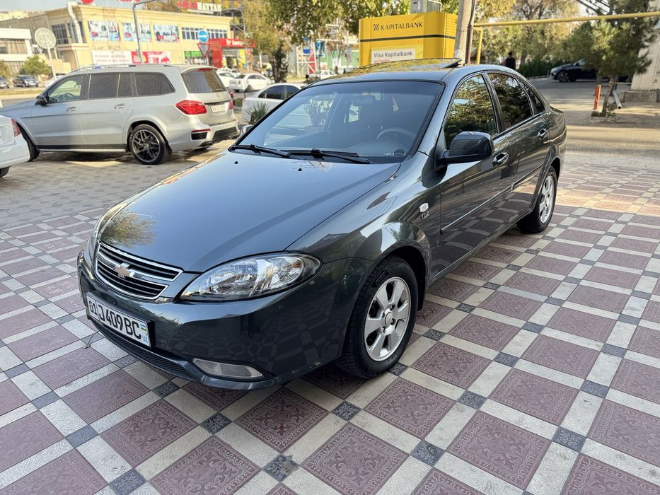 Gentra avtomat sotiladi