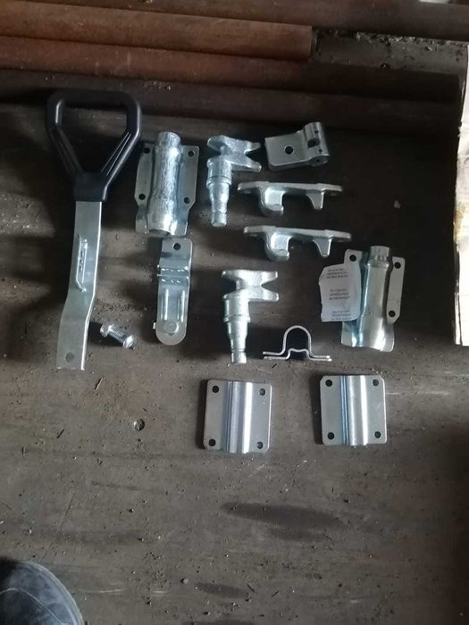 Фурнитура на одну воротину фургона Газель