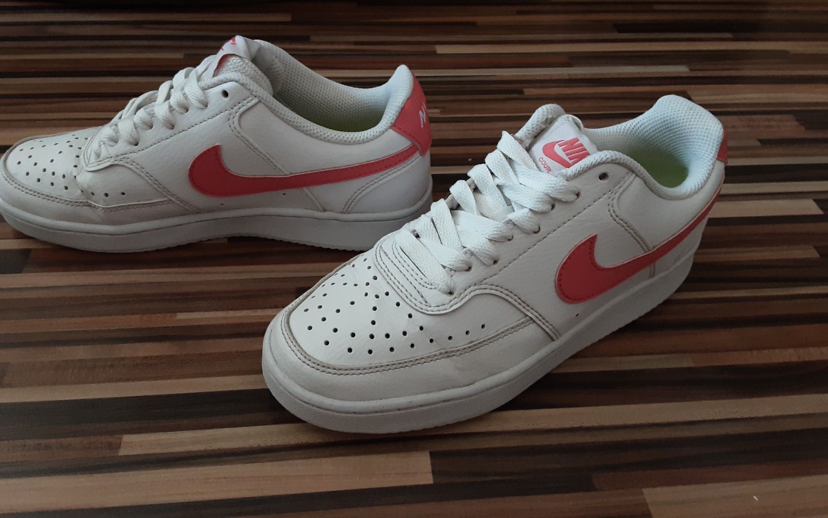 Н.36,5  NIKE court vision оригинални маратонки