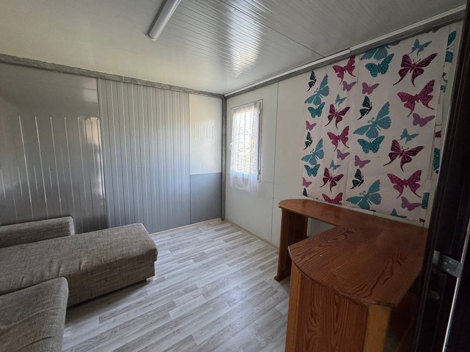 Vând container locuibil