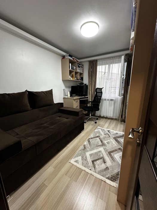 Apartament 3 camere zona Alexandru cel Bun , etaj 2/4