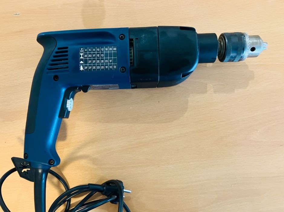 УДАРНА БОРМАШИНА AEG Atlas Copco SB2E 680-R Germany 
Мощност: 680 W