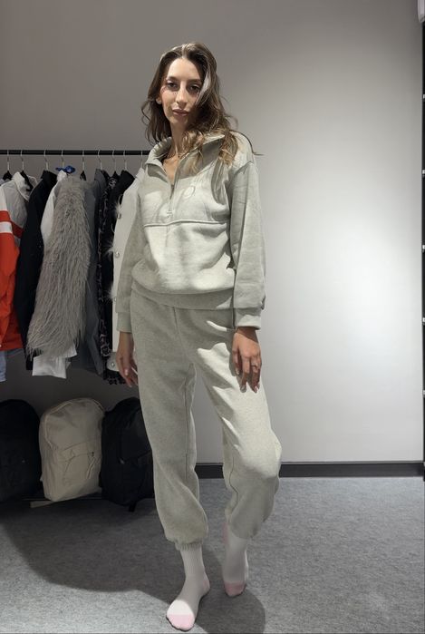 Продам спортивный костюм