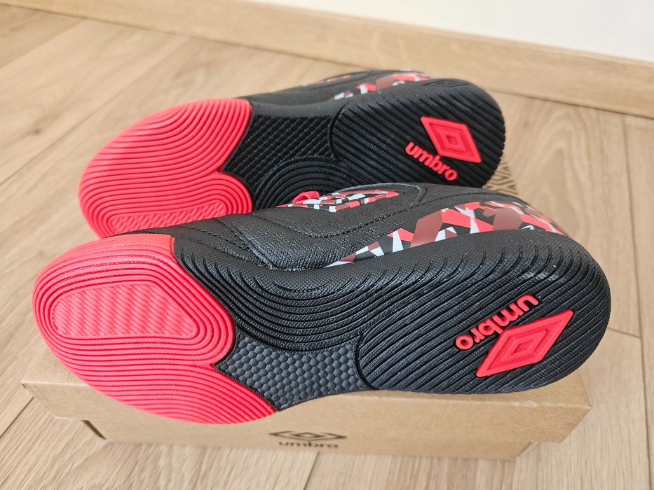 Детски спортни обувки UMBRO
