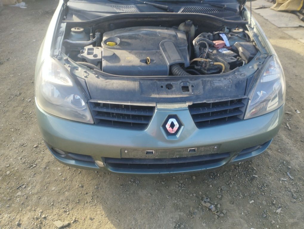 Dezmembrez Renault Clio simbol 2009 1.5dci euro 4