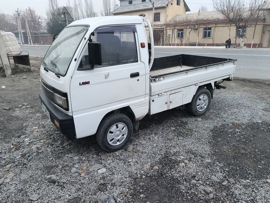 Лабо.  2000. holati yaxshi газ бор. Матор янги клнган  карабка Мос зур