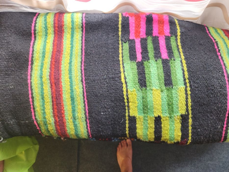 Vand Carpete traditionale din Bucovina