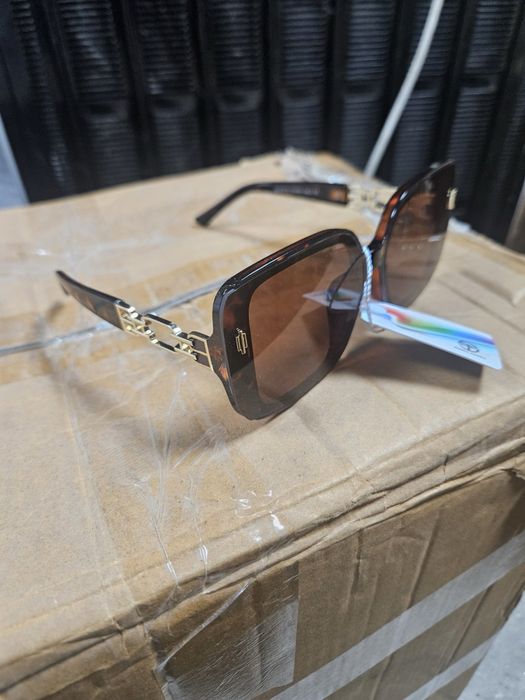 Дамски и мъжки слънчеви очила