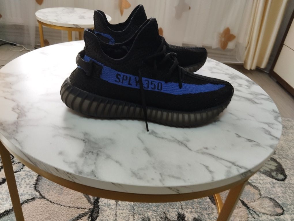 Adidas Yeezy boost 350 Dazzling Blue