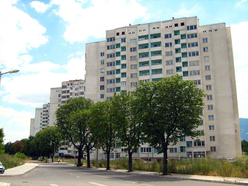 Продавам многостаен апартамент