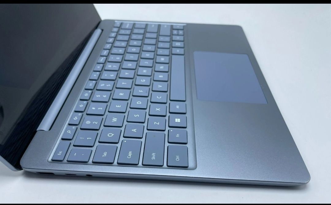 Microsoft Surface Laptop Go 2 8/128GB