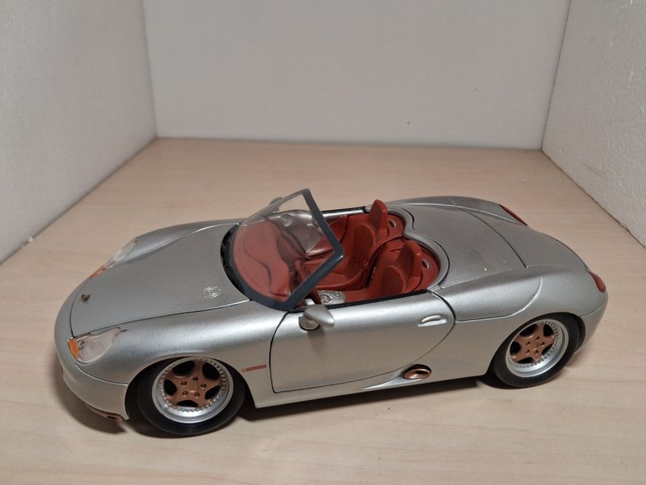 Porsche 1:18 maisto