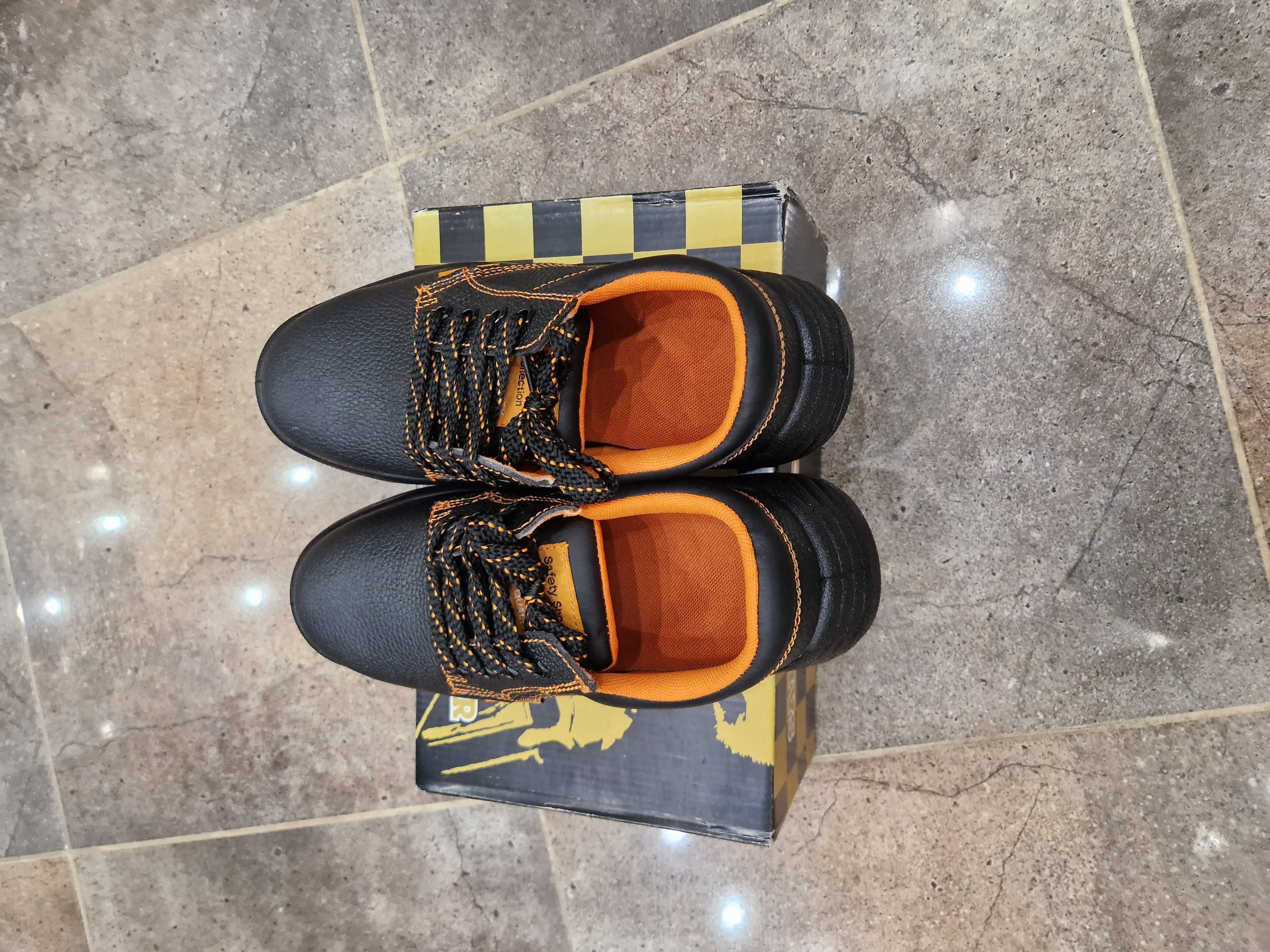 Чисто нови мъжки работни обувки