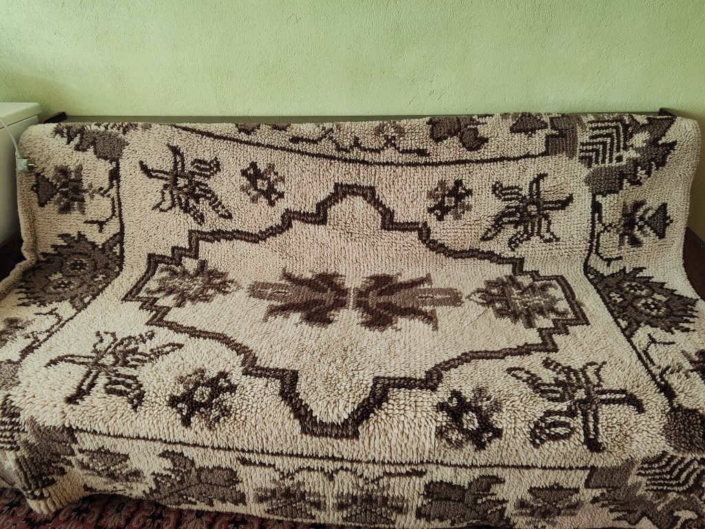 Вълнени губери, постелки, кувертюри
