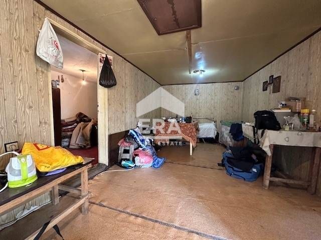 Ексклузивна едноетажна къща за продажба, с голям двор, в с. Тръстиково