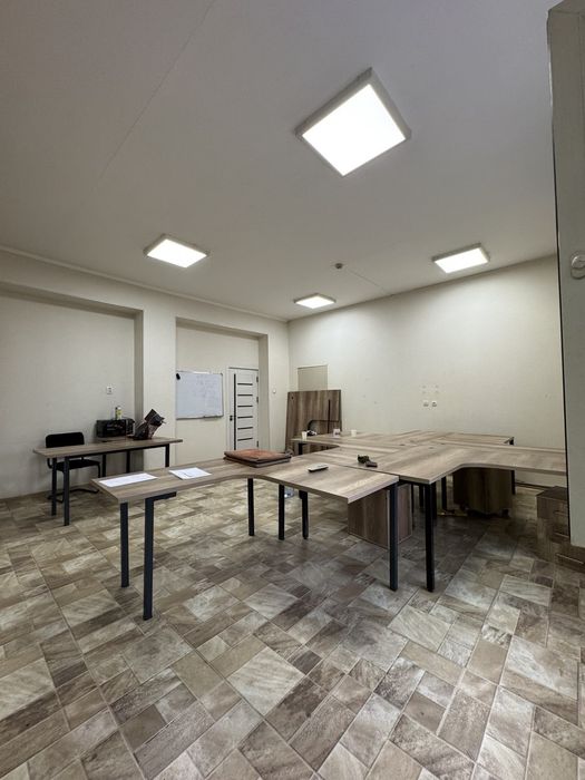 Новза .Хамза метро Сдаётся офис  Доступ 24/7 .Недалеко от метро.