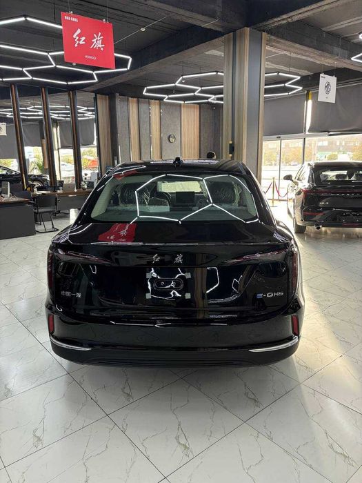 hongqi e-qm5 505 km zapas hodligi