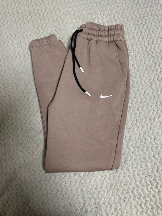 Дамско долнище размери С, М, Л