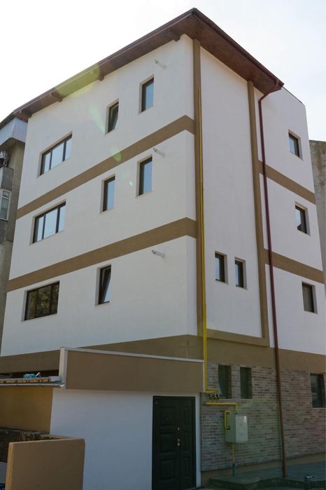 Inchiriere cladire/spatiu comercial central