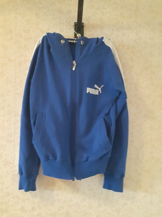 Продам спортивный костюм