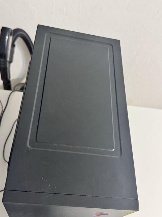 Компьютер Radeon RX 580 Series Intel(R) Core(TM) i5-7400 CPU