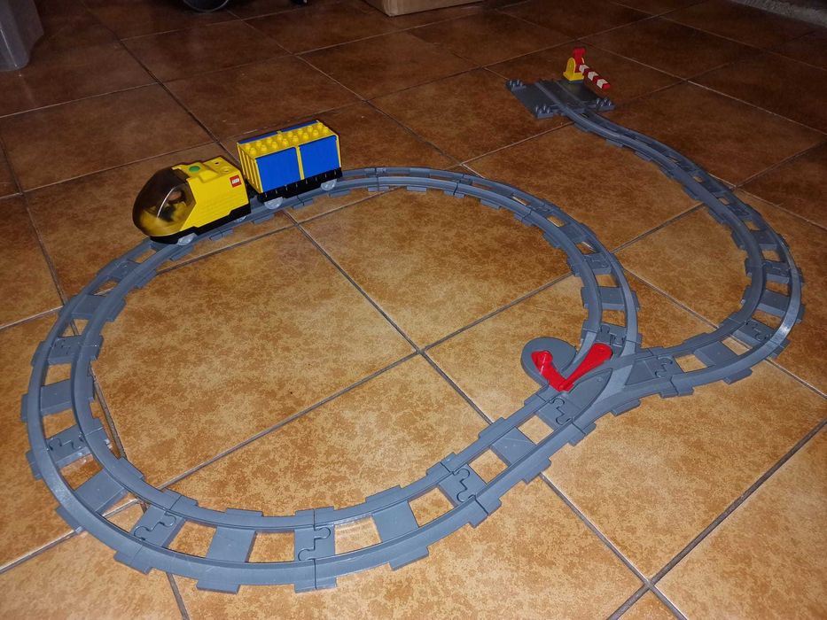 tren electric Lego Duplo
